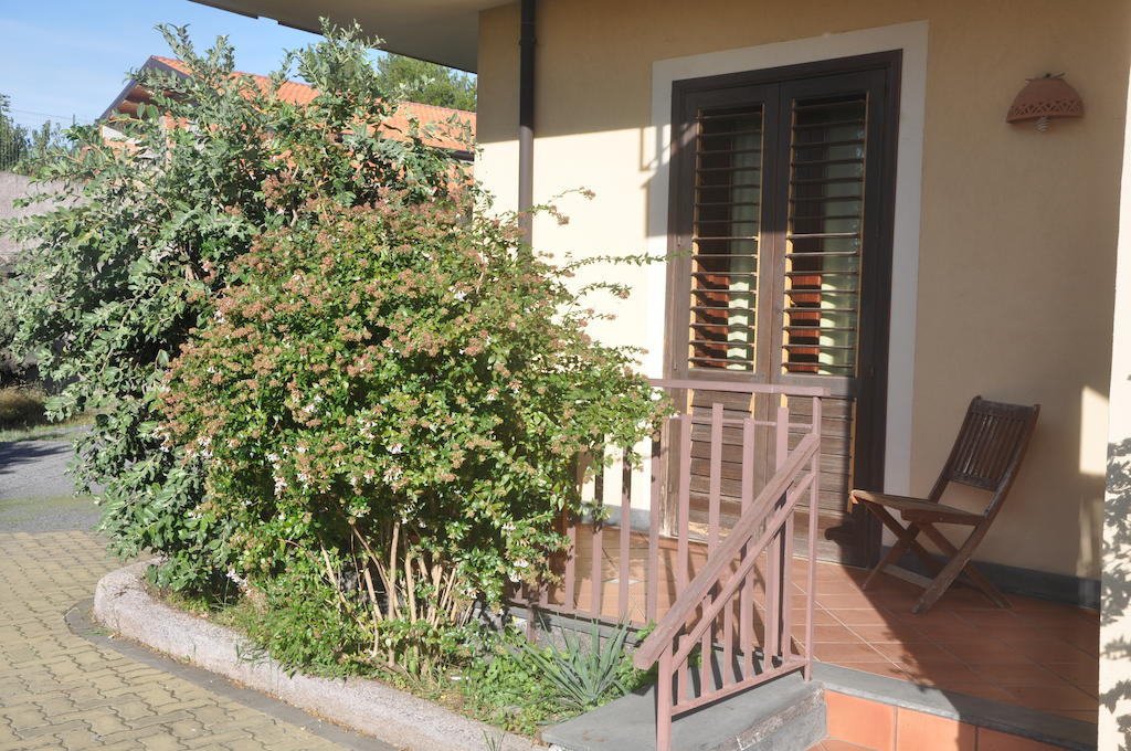 Etna Torre Del Grifo Bed & Breakfast Маскалучия Екстериор снимка