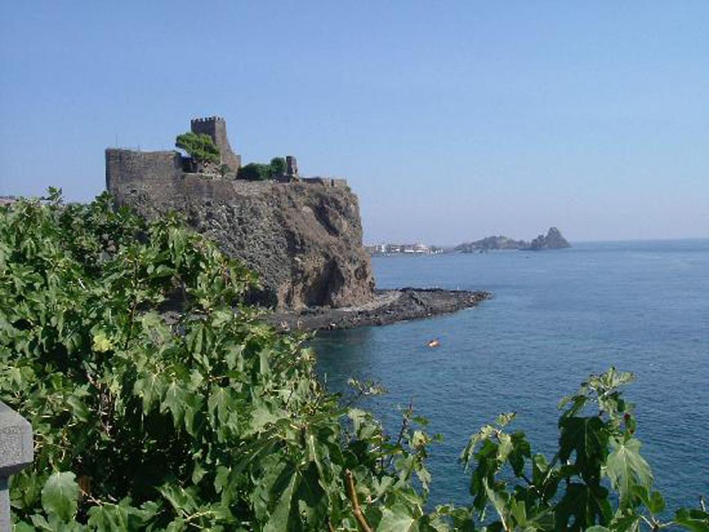 Etna Torre Del Grifo Bed & Breakfast Маскалучия Екстериор снимка