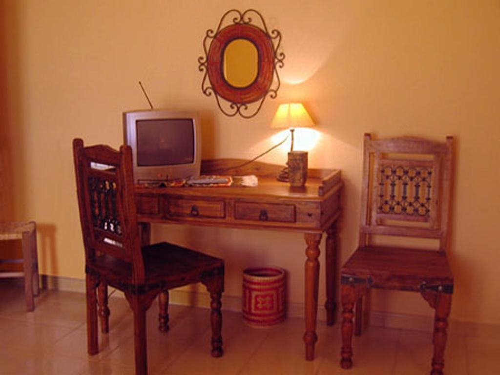 Etna Torre Del Grifo Bed & Breakfast Маскалучия Стая снимка